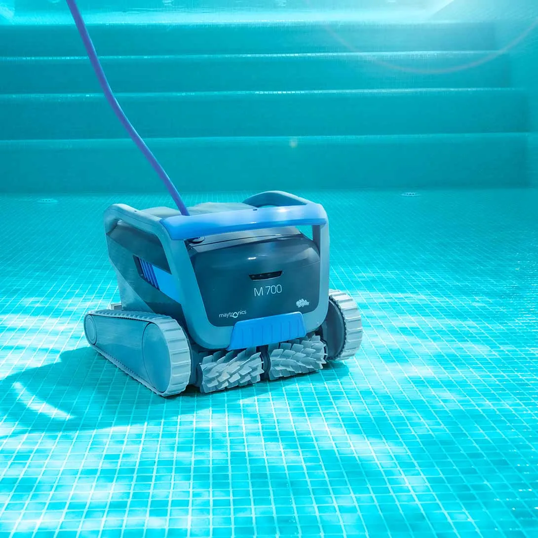 DOLPHIN M700 